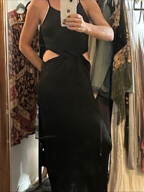 Glamorous Black Twist-Cut Midi Dress